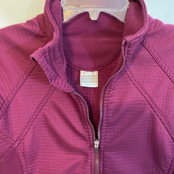 Nike Therma Fit Full Zip Jacket Plum Ladies Med  (8-10) - Picture 9 of 15